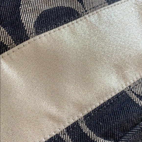 COACH purse - Picture 4 of 7